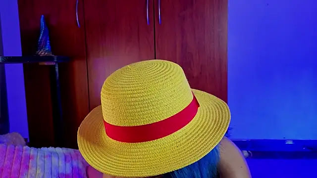 zoelight18 - Zoelight18's free webcam - UK Sex Cams