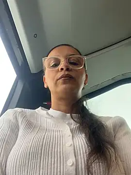 eli5566 (F milf) - Squirt public 😱