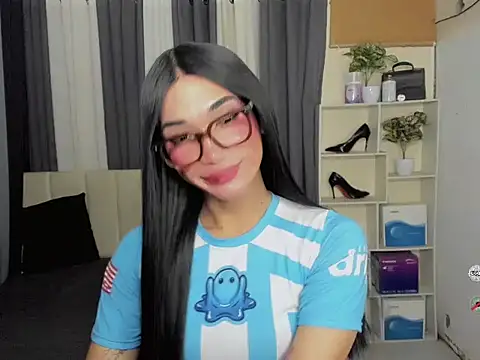 FyangFoxx live sex cam