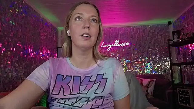 lucyallen4201 - Lucyallen4201's free webcam