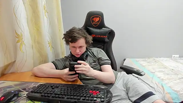 iliaskrislove live sex cam