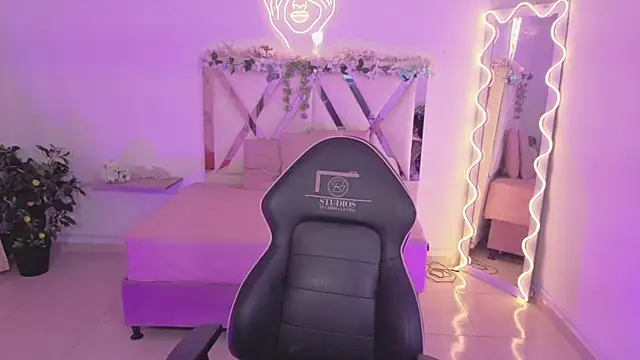 zury_tay - ZURY_TAY's free webcam - UK Sex Cams