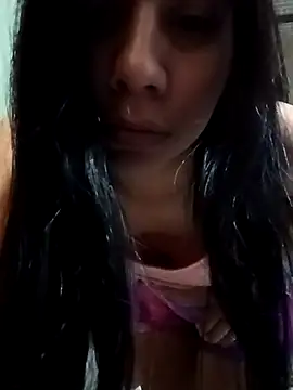 Webcam Model (Michellluxo)  is live.Free join now!