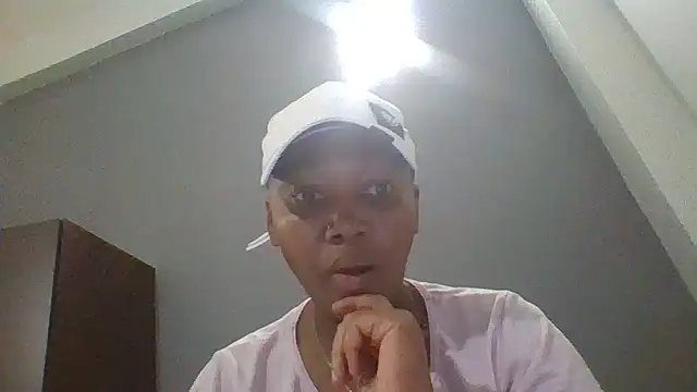 xxboobiegal (Ask my age) - help me daddy buy work equiqment i beg