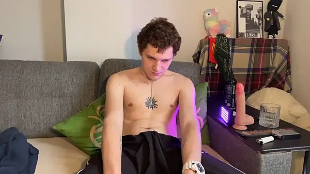 bob_bucks (M twink) - GOAL: FULL NUDE