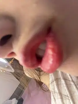 美女meimei_x在线直播