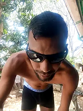 unreadychutzpa - UnreadyChutzpa's free webcam - UK Sex Cams