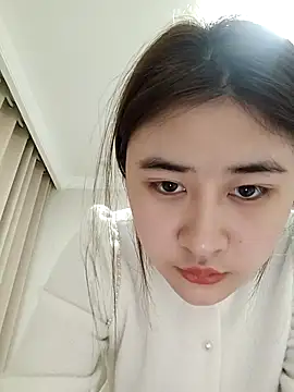 美女Aoo520520在线直播