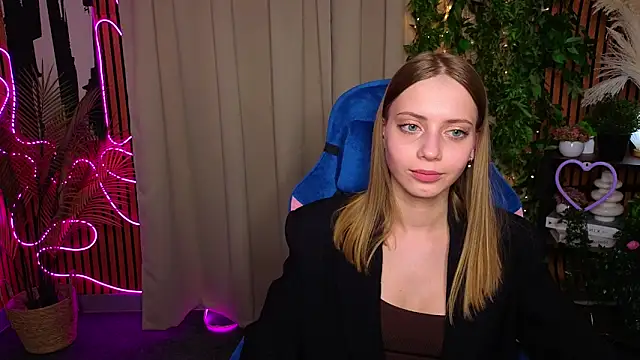 helenhale - HelenHale's free webcam - UK Sex Cams