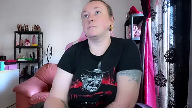 kisicaxx - Kisicaxx's free webcam - UK Sex Cams