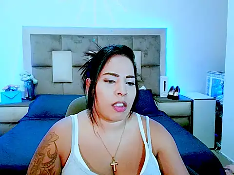 indiantopaz694u Live Webcam on Stripchat