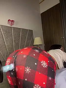 val12777 - Val12777's free webcam - UK Sex Cams