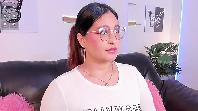 lia_amara - Lia_amara's free webcam - UK Sex Cams