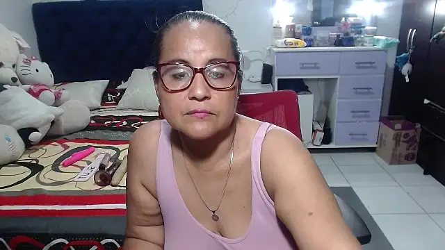 pervert_mommy_ - Pervert_mommy_'s free webcam - UK Sex Cams