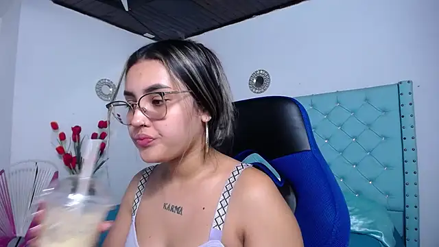 kathe-mills235 - Kathe-mills235's free webcam - UK Sex Cams