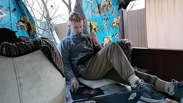 Vuitton live sex cam