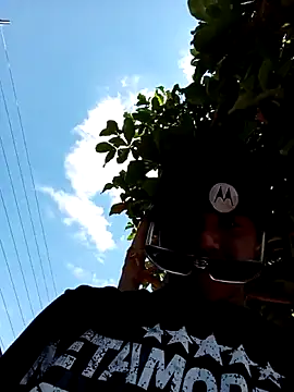 spittingpig1 live sex cam