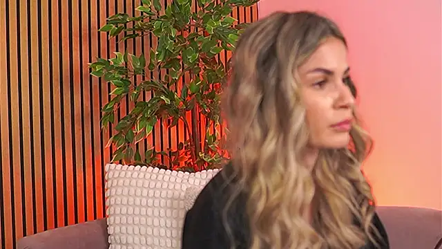 Avril_Cyrus live sex cam