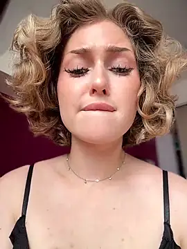 kellykeler (F teen) - Masturbation with 2 fingers in wet PUSSY