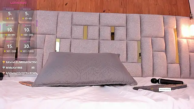 miia_reeves_ (F teen) - Control lovense toy 5 min