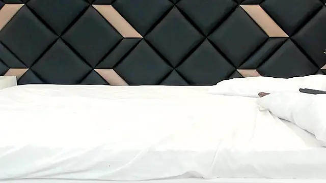 geraldinesandoval (F young) - Enjoy how I move my hips for you