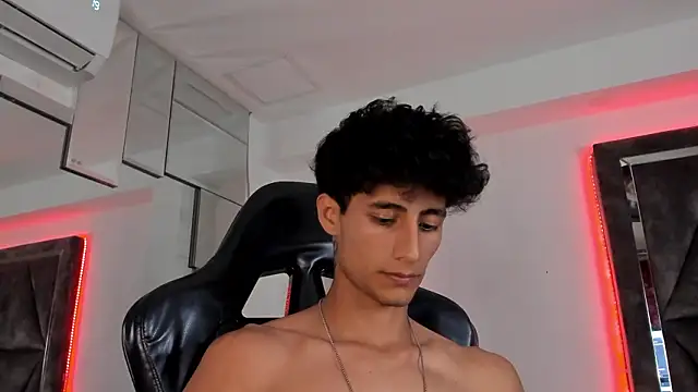 maxiimoromano_ (M young) - What about less clothes?