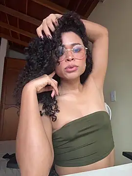 GabriSaenz live sex cam