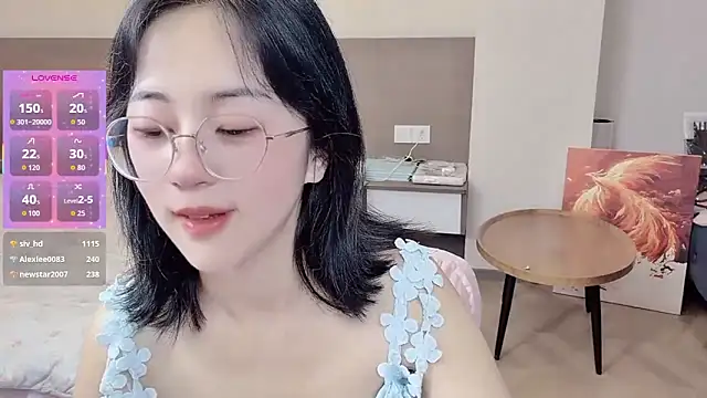 美女-ruoruo-在线直播