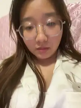 sisi-maiden - Sisi-maiden's free webcam