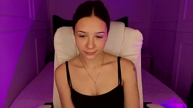 baby_brunettee_ - Baby_brunettee_'s free webcam