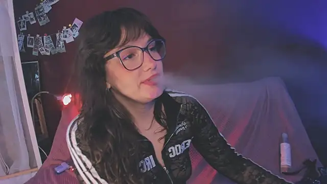 juby_yuby's Stripchat show and profile