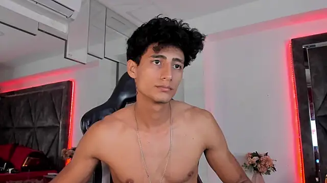 MaxiimoRomano_ webcam