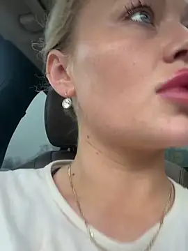 blissdimicco Live Webcam on Stripchat