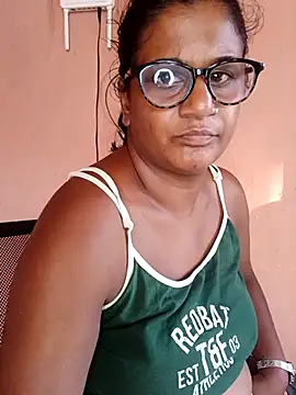 indianstrawberrylips4u