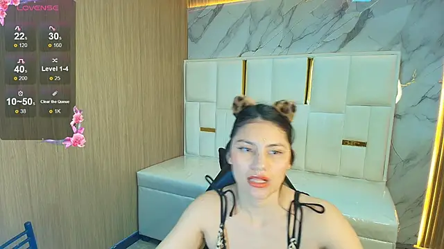 rox_luxury_tf - Rox_luxury_tf's free webcam - UK Sex Cams