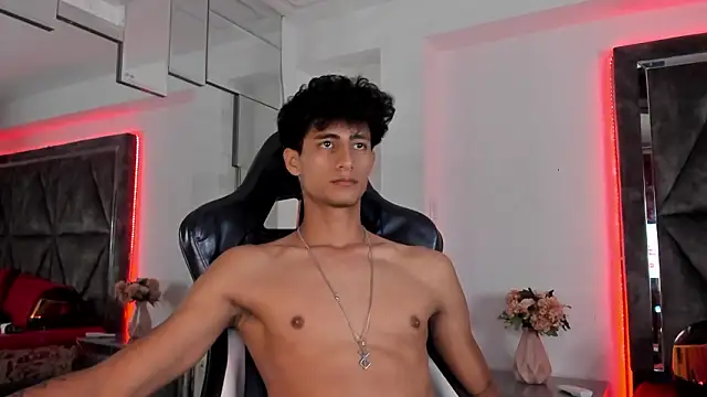 maxiimoromano_ (M young) - What about less clothes?