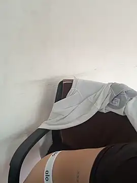 kitty_rousse01 (F young) - Masturbation fingers 😛