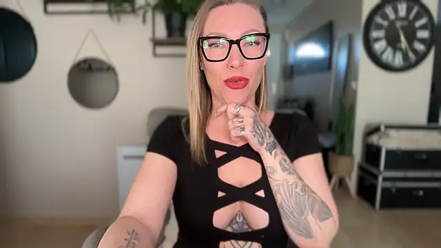 Sacha-xx live sex cam