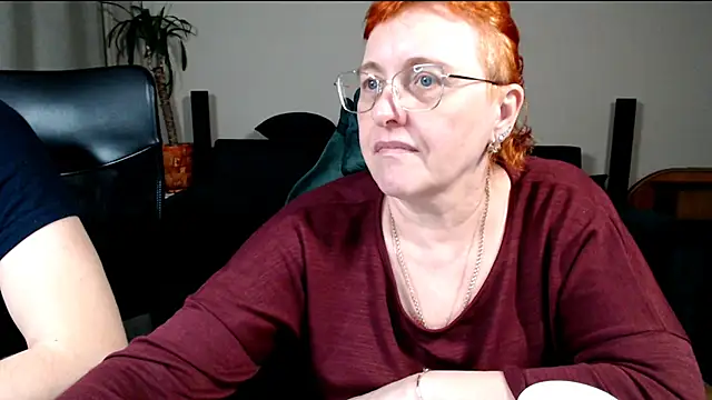 JoannaAndNeighbour live sex cam