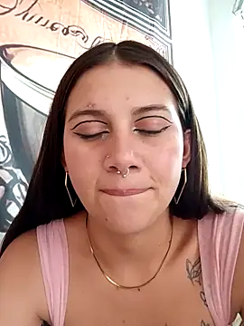 Webcam Model (CharlotteSex_)  is live.Free join now!