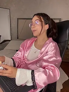 arii_wilde (F young) - Take off panties in public