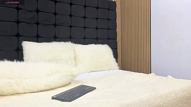 messy-saray - Messy-saray's free webcam - UK Sex Cams