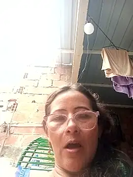 Webcam Model (Salome_69)  is live.Free join now!