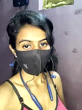 thaper_meera2 (F young) - Boobs show