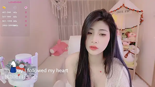 美女Vaidurya-Yolo在线直播