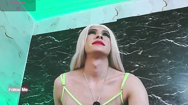 crislingery_dolli webcam