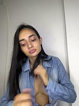 leilani_X webcam