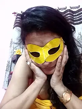 gullapi (F milf) - Full nude show