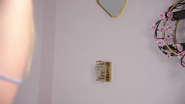 SunnivaCovil live sex cam