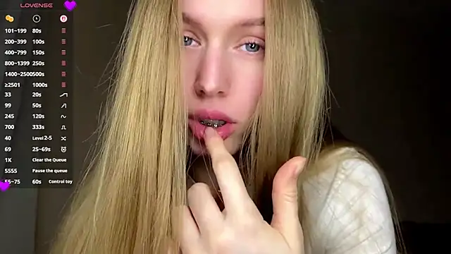 Viktoria_Vibes Live Webcam on Stripchat